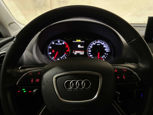 Audi A3 Limousine 1.4 TFSI CoD Ambiente Pro Line Plus 150pk 2015, 5-ZFD-12