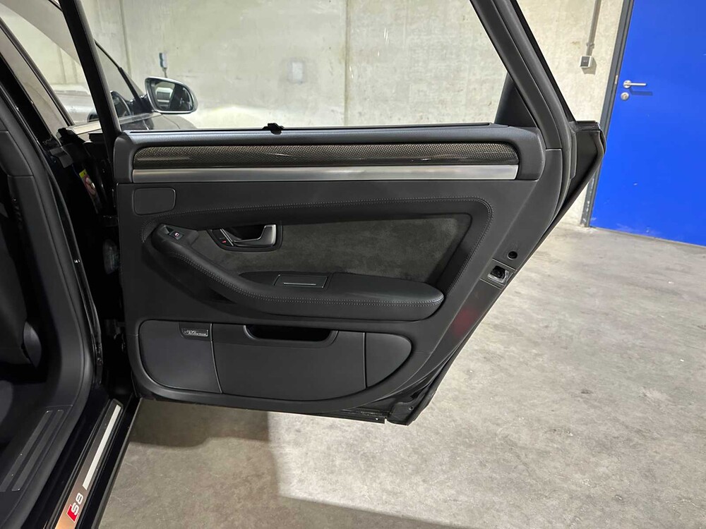 Audi S8 5.2 V10 Quattro 450pk 2006, 05-KKJ-7 Youngtimer