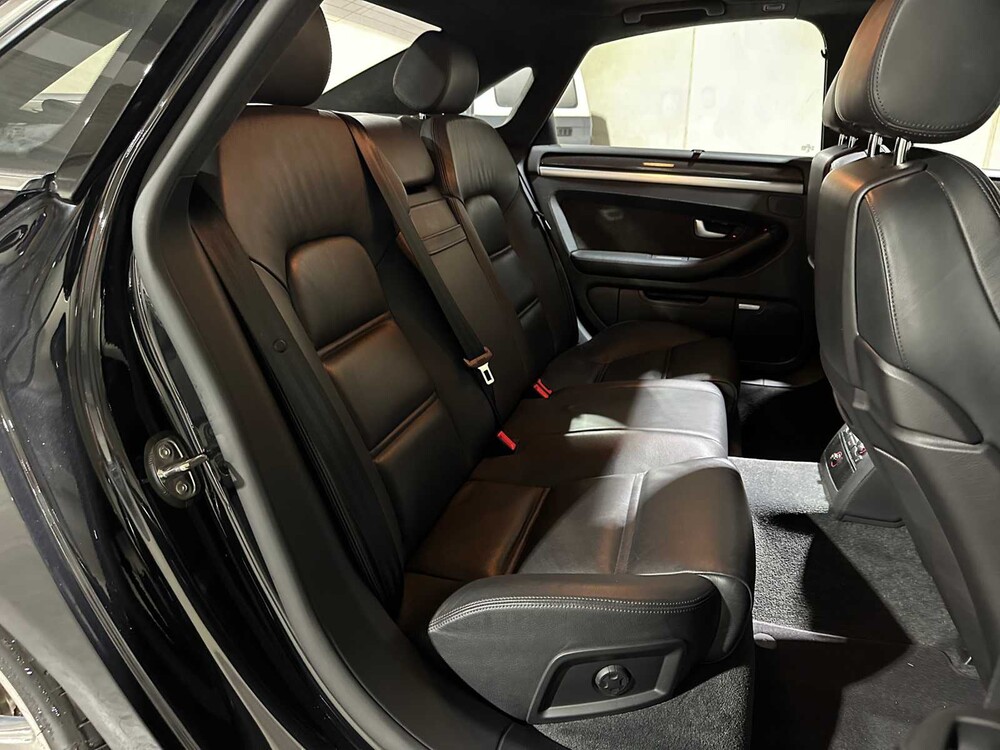 Audi S8 5.2 V10 Quattro 450pk 2006, 05-KKJ-7 Youngtimer