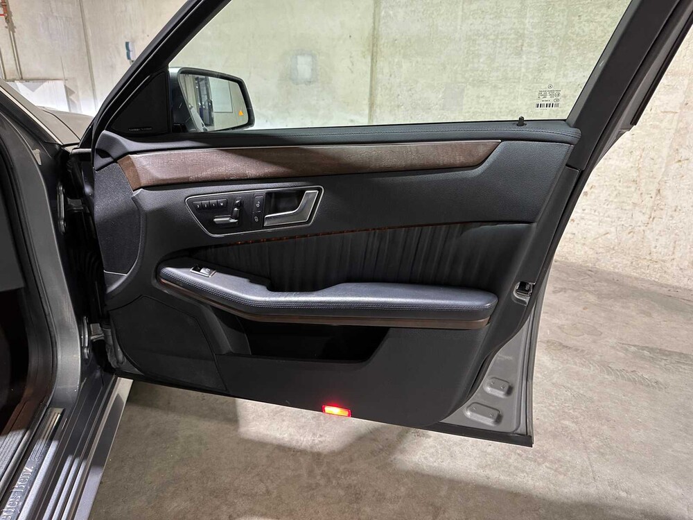 Mercedes-Benz E500 4.6 V8 Edition Sport AMG-Line 4Matic 408pk 2011 E-klasse, 83-XFS-9