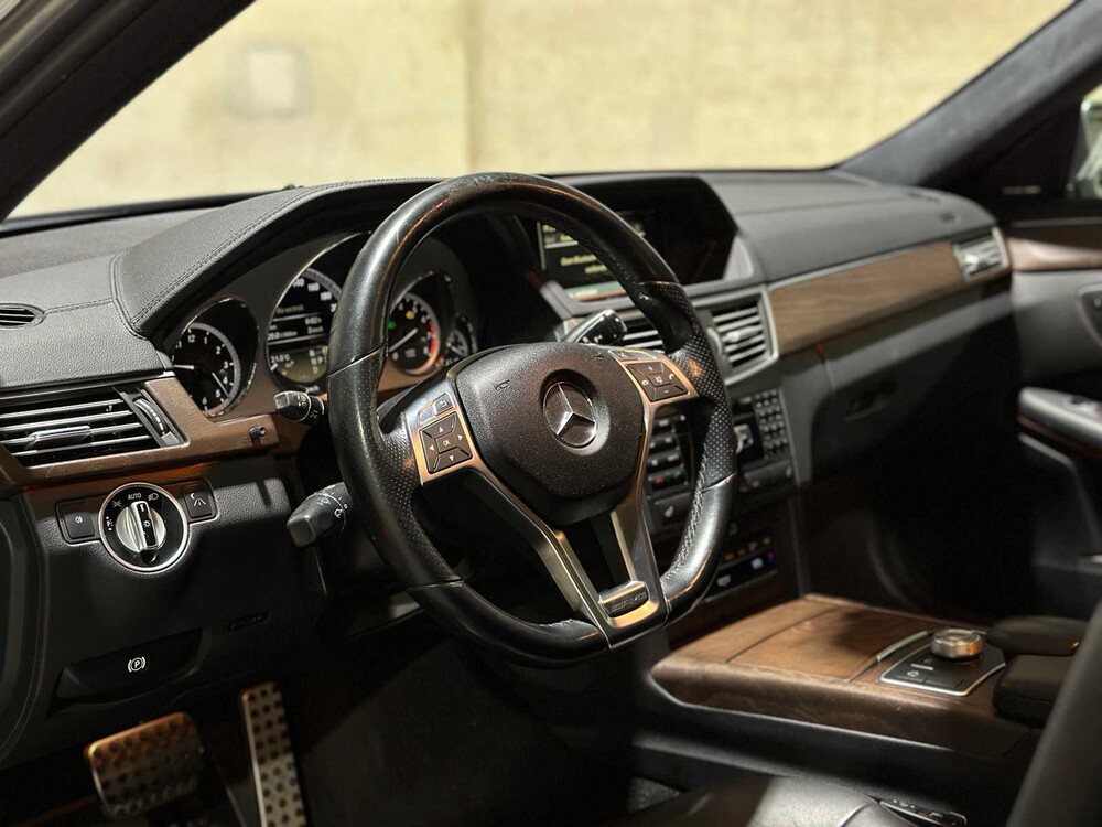 Mercedes-Benz E500 4.6 V8 Edition Sport AMG-Line 4Matic 408pk 2011 E-klasse, 83-XFS-9