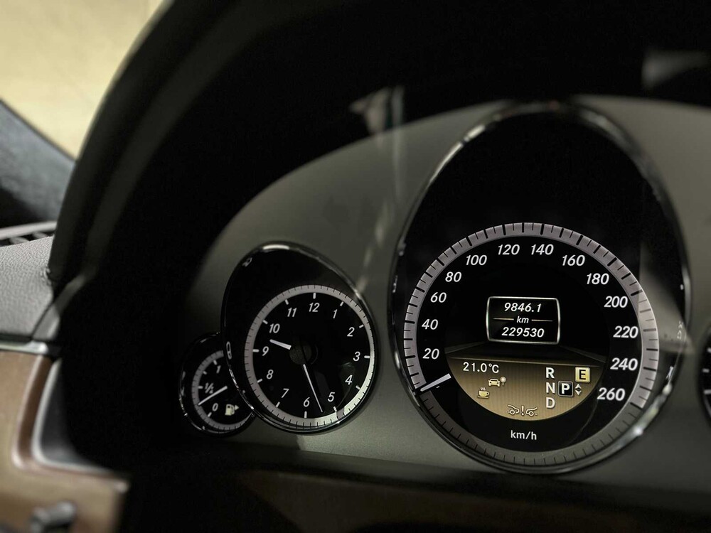 Mercedes-Benz E500 4.6 V8 Edition Sport AMG-Line 4Matic 408pk 2011 E-klasse, 83-XFS-9