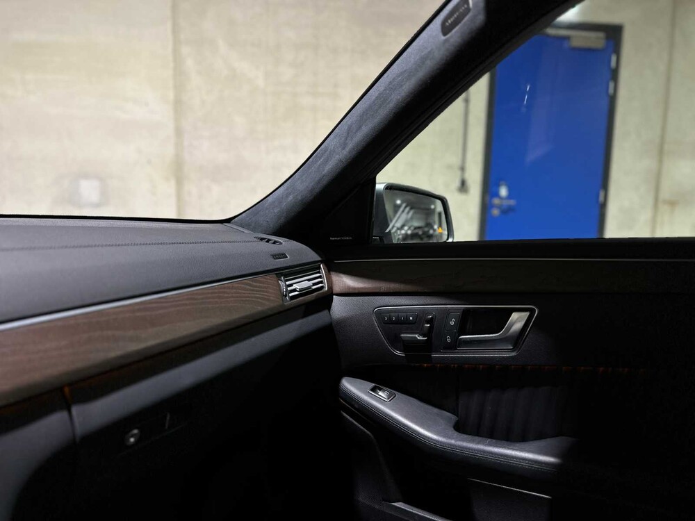 Mercedes-Benz E500 4.6 V8 Edition Sport AMG-Line 4Matic 408pk 2011 E-klasse, 83-XFS-9