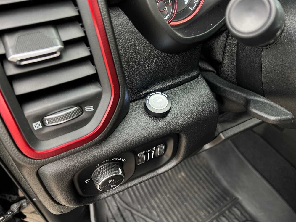 Dodge Ram 1500 5.7 V8 4x4 Crew Cab Limited 401pk 2018 Bedrijfswagen, V-24-HPG