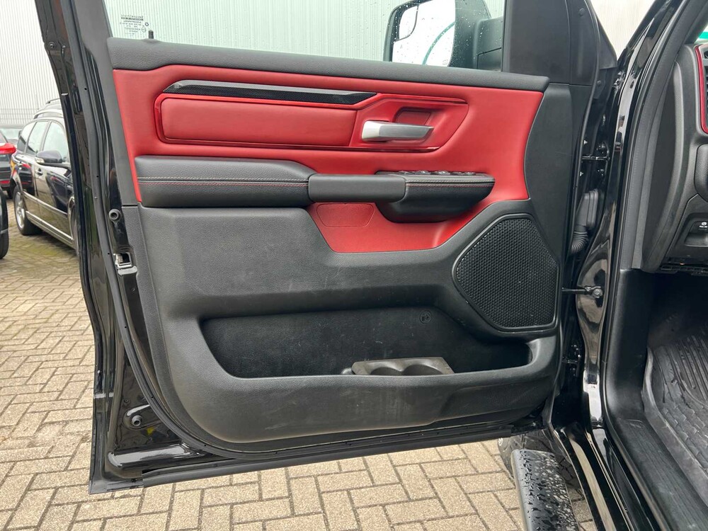 Dodge Ram 1500 5.7 V8 4x4 Crew Cab Limited 401pk 2018 Bedrijfswagen, V-24-HPG