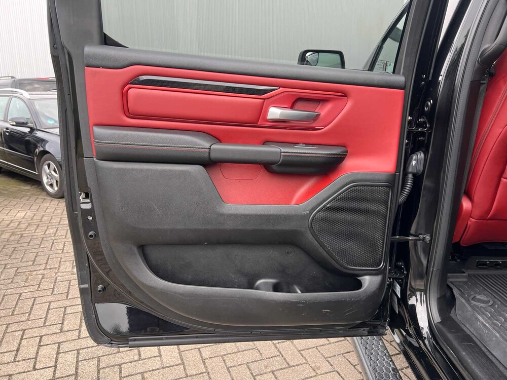 Dodge Ram 1500 5.7 V8 4x4 Crew Cab Limited 401pk 2018 Bedrijfswagen, V-24-HPG