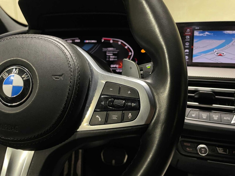 BMW M135i xDrive High Executive 306pk 2020 1-Serie F40, P-072-PH