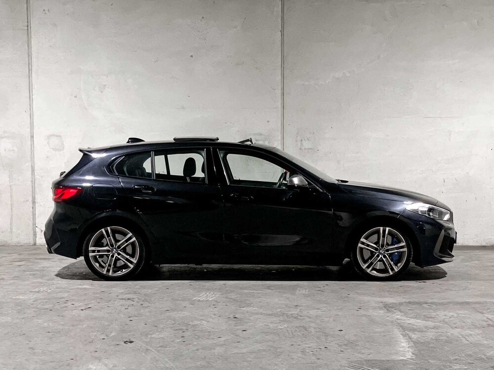 BMW M135i xDrive High Executive 306pk 2020 1-Serie F40, P-072-PH