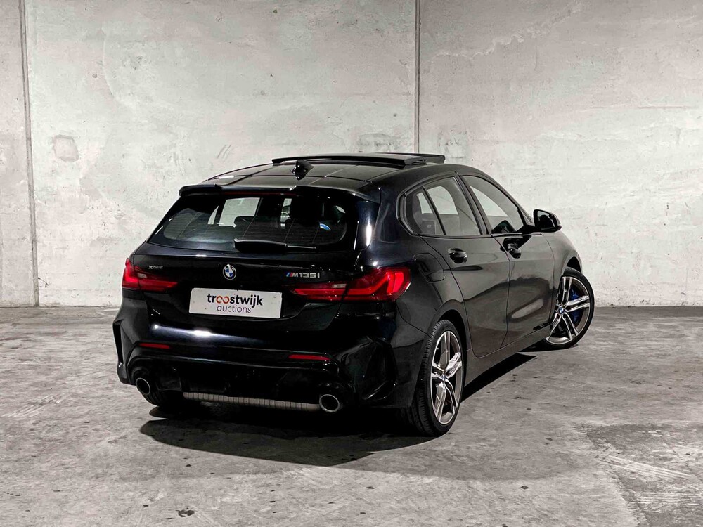 BMW M135i xDrive High Executive 306pk 2020 1-Serie F40, P-072-PH