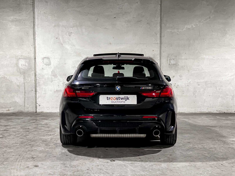 BMW M135i xDrive High Executive 306pk 2020 1-Serie F40, P-072-PH