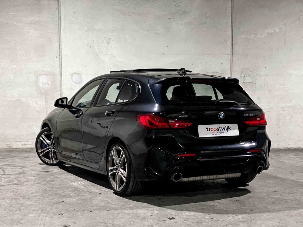 BMW M135i xDrive High Executive 306pk 2020 1-Serie F40, P-072-PH
