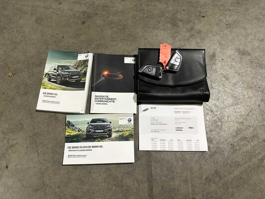 BMW X5 xDrive40d High Executive 313pk 2015, 4-ZGF-08