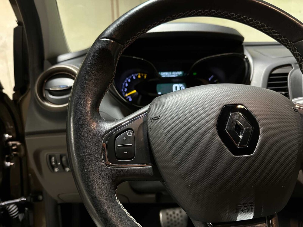 Renault Captur 1.2 TCe Barista 118pk 2016 (Automaat), HR-865-J