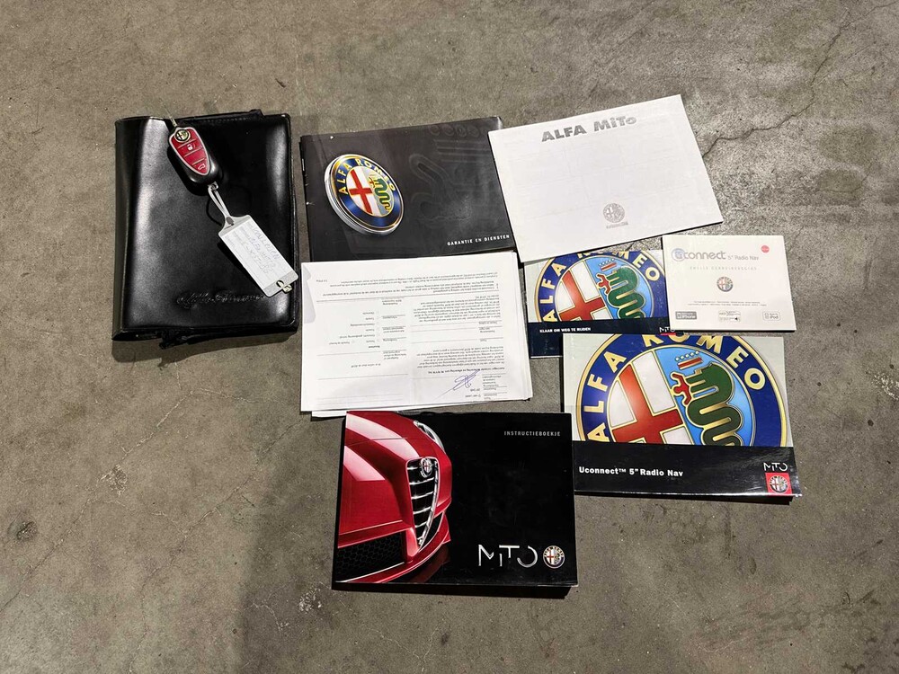 Alfa Romeo MiTo 0.9 Twin Air Esclusivo 101pk 2014, 6-XST-86