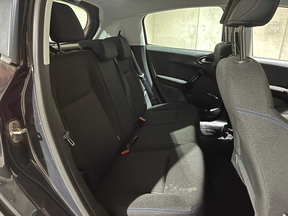 Peugeot 208 1.2 PureTech Signature 83pk 2019, XR-330-V