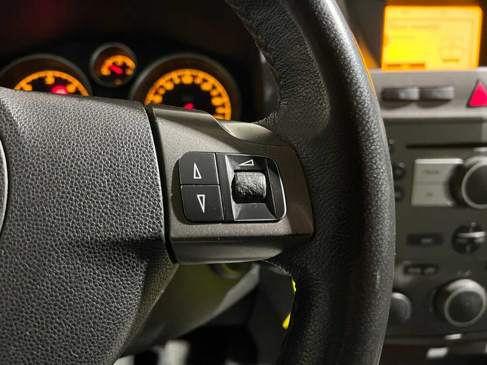 Opel Zafira 1.9 CDTi Enjoy 7-Persoons 120pk 2005, P-660-PX