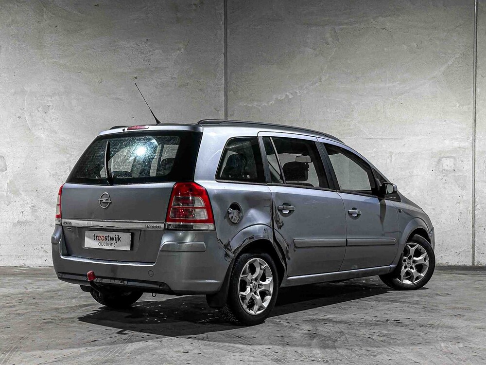 Opel Zafira 1.9 CDTi Enjoy 7-Persoons 120pk 2005, P-660-PX