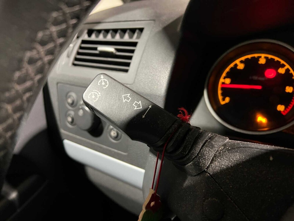 Opel Zafira 1.9 CDTi Enjoy 7-Persoons 120pk 2005, P-660-PX