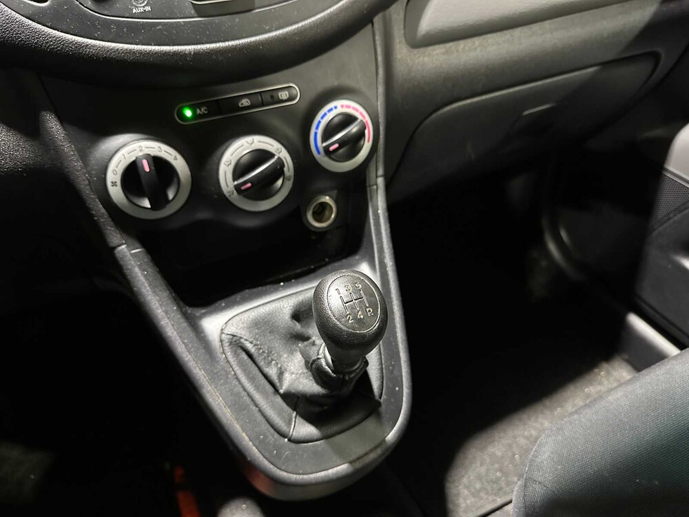 Hyundai i10 1.25i Dynamic Cool 77pk 2010, 76-LDD-4