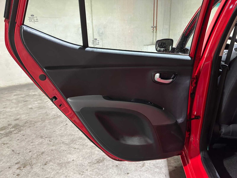 Hyundai i10 1.25i Dynamic Cool 77pk 2010, 76-LDD-4