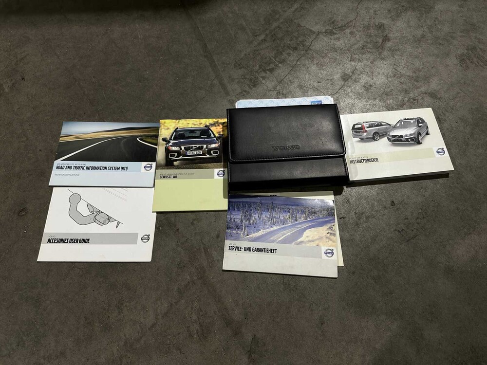 Volvo XC70 2.4 D5 Summum Automaat 185pk 2009, SL-408-H