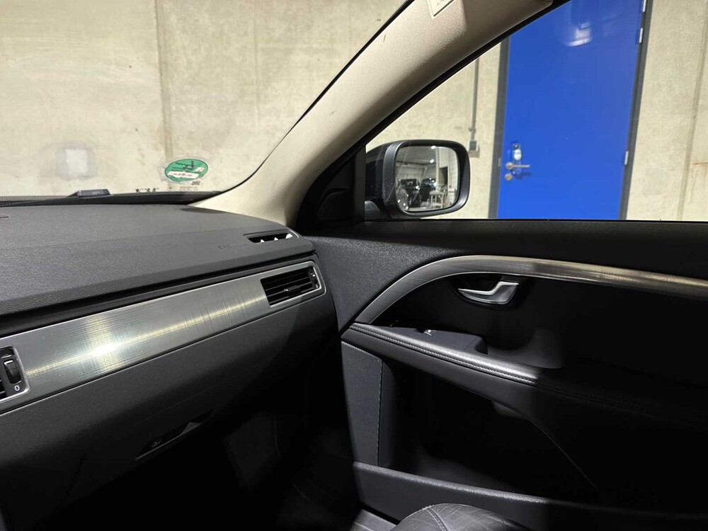 Volvo XC70 2.4 D5 Summum Automaat 185pk 2009, SL-408-H