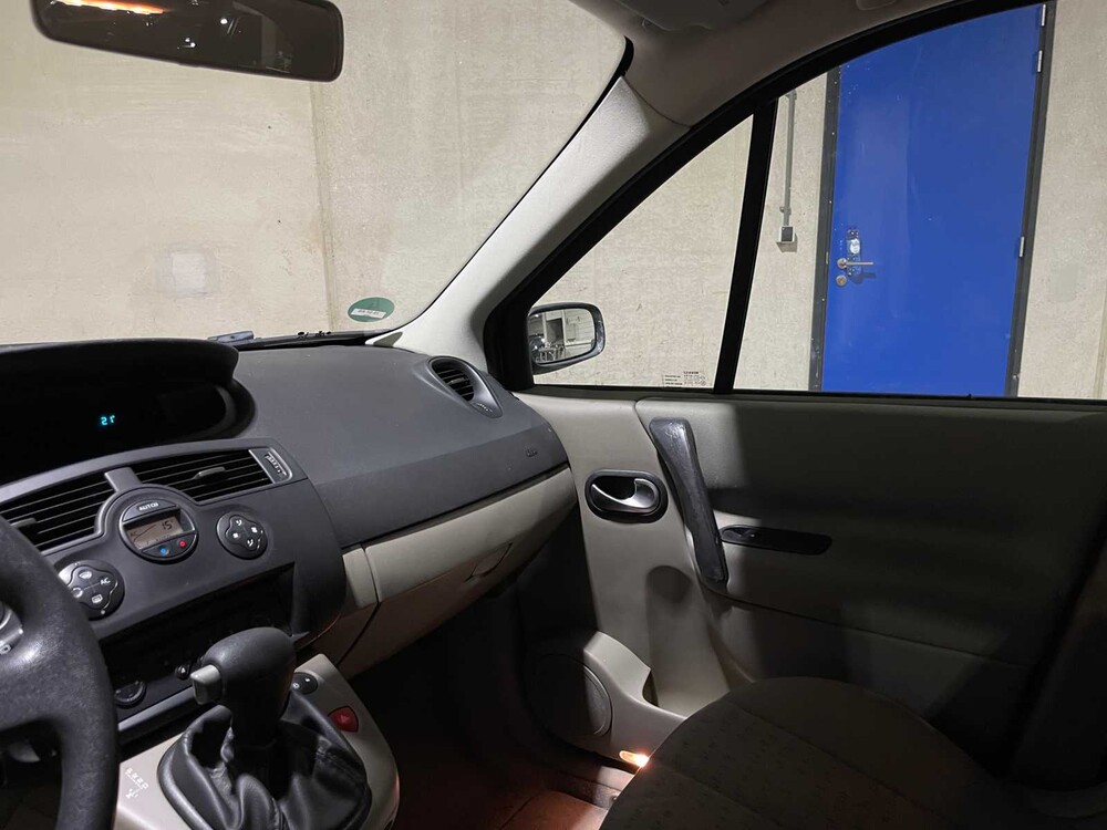 Renault Scénic 1.6-16V Dynamic Comfort 111pk 2005, 28-SF-KN