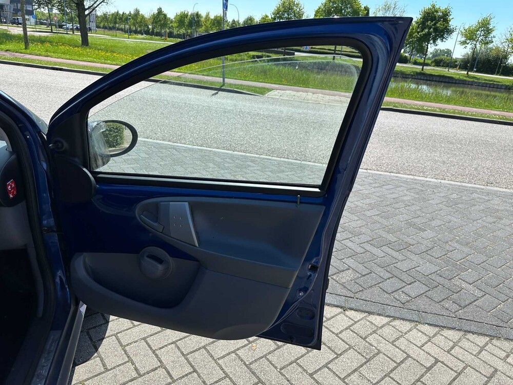 Peugeot 107 1.0-12V XR 68pk 2006, 1-SVR-93