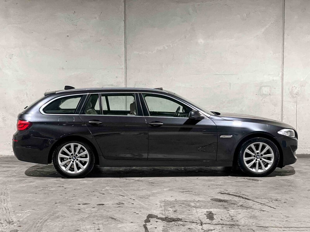 BMW 530d Touring Upgrade Edition 258pk 2013 5-serie, 60-ZLD-1