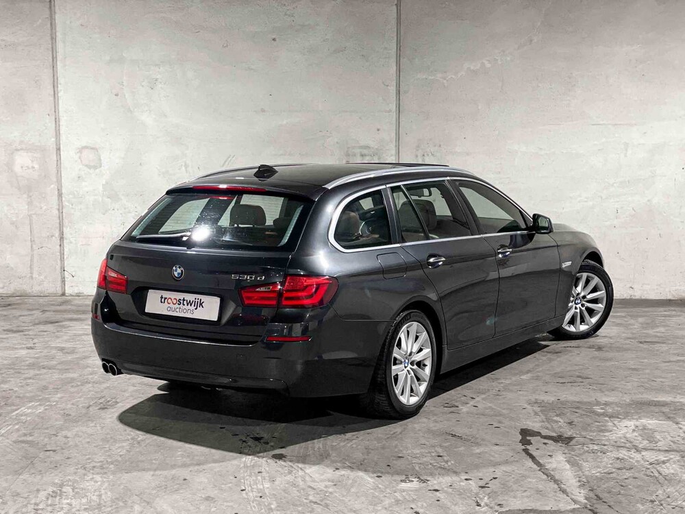 BMW 530d Touring Upgrade Edition 258pk 2013 5-serie, 60-ZLD-1