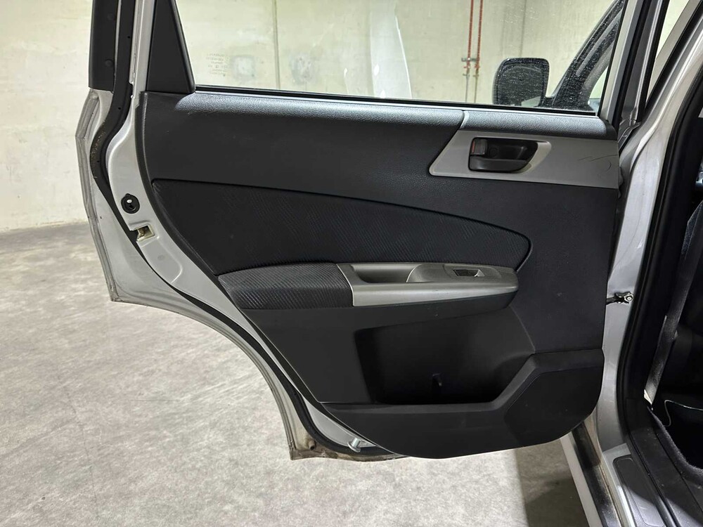 Subaru Forester 2.0 X Comfort 150pk 2011, 01-NXB-9