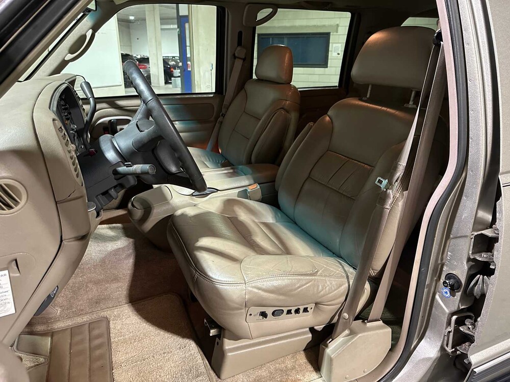 Chevrolet Suburban 1999, 95-JX-NT