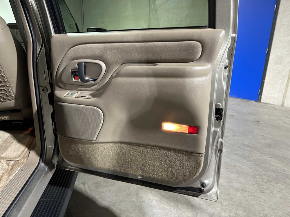 Chevrolet Suburban 1999, 95-JX-NT