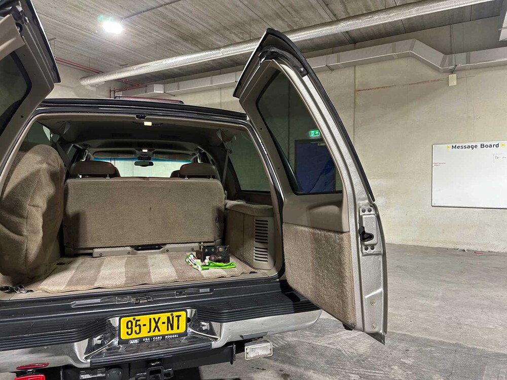Chevrolet Suburban 1999, 95-JX-NT