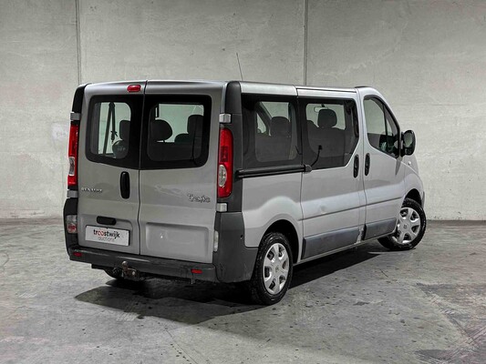 Renault Trafic Passenger 2.0 dCi T27 Authentique 9-Persoons 90pk 2011, 53-RTV-9