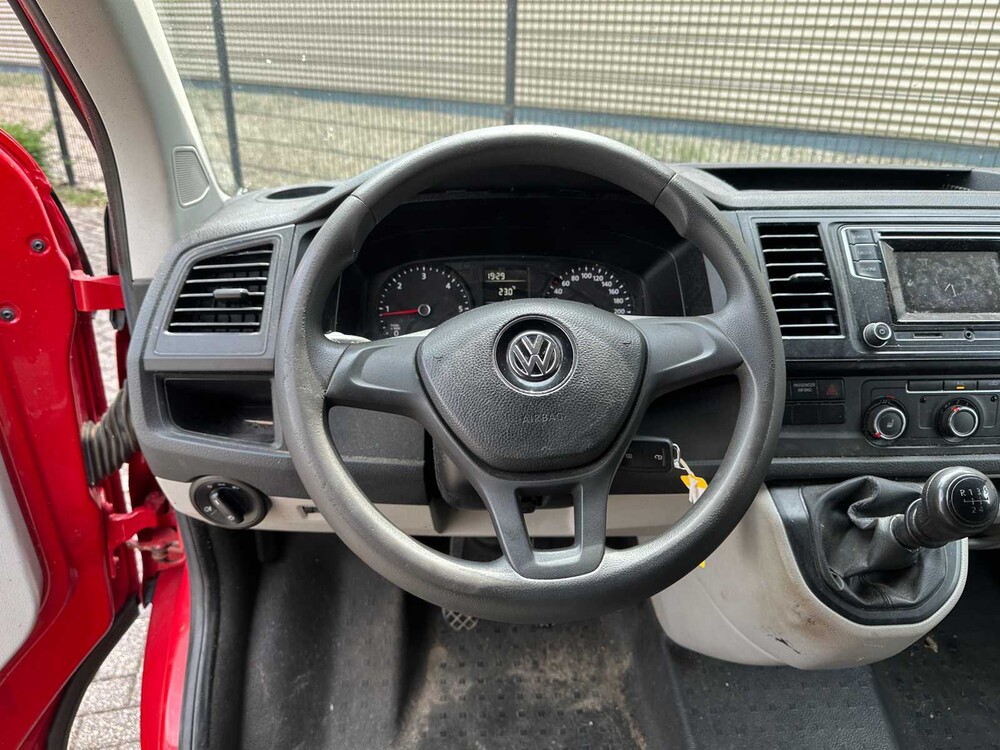 Volkswagen Transporter 2.0 TDI 102pk 2017, VSV-01-F Bedrijfswagen