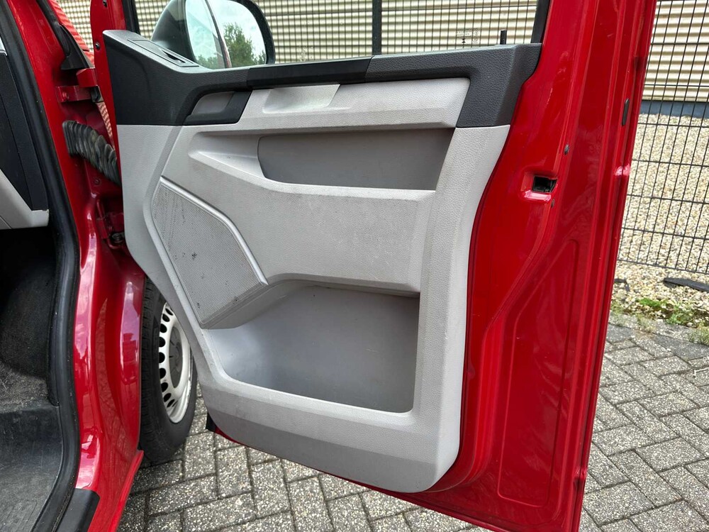 Volkswagen Transporter 2.0 TDI 102pk 2017, VSV-01-F Bedrijfswagen