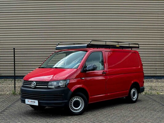 Volkswagen Transporter 2.0 TDI 102pk 2017, VSV-01-F Bedrijfswagen