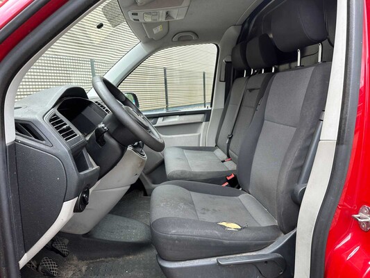 Volkswagen Transporter 2.0 TDI 102pk 2017, VSV-01-F Bedrijfswagen