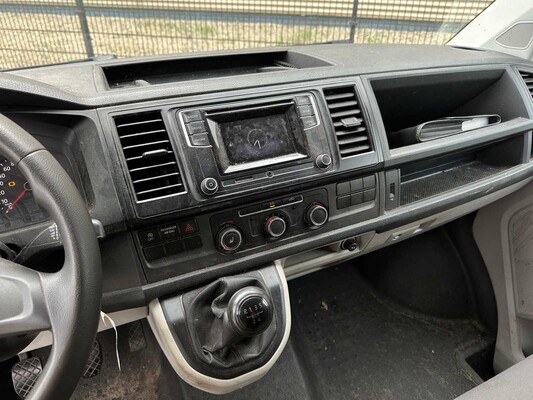 Volkswagen Transporter 2.0 TDI 102pk 2017, VSV-01-F Bedrijfswagen