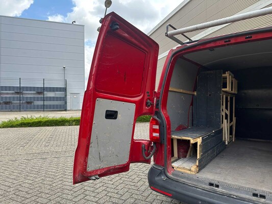 Volkswagen Transporter 2.0 TDI 102pk 2017, VSV-01-F Bedrijfswagen