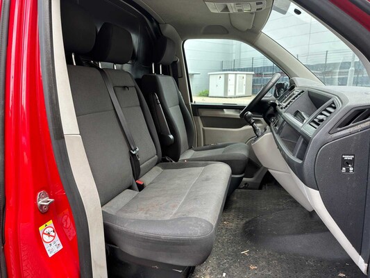 Volkswagen Transporter 2.0 TDI 102pk 2017, VSV-01-F Bedrijfswagen