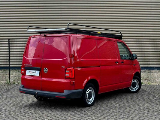 Volkswagen Transporter 2.0 TDI 102pk 2017, VSV-01-F Bedrijfswagen