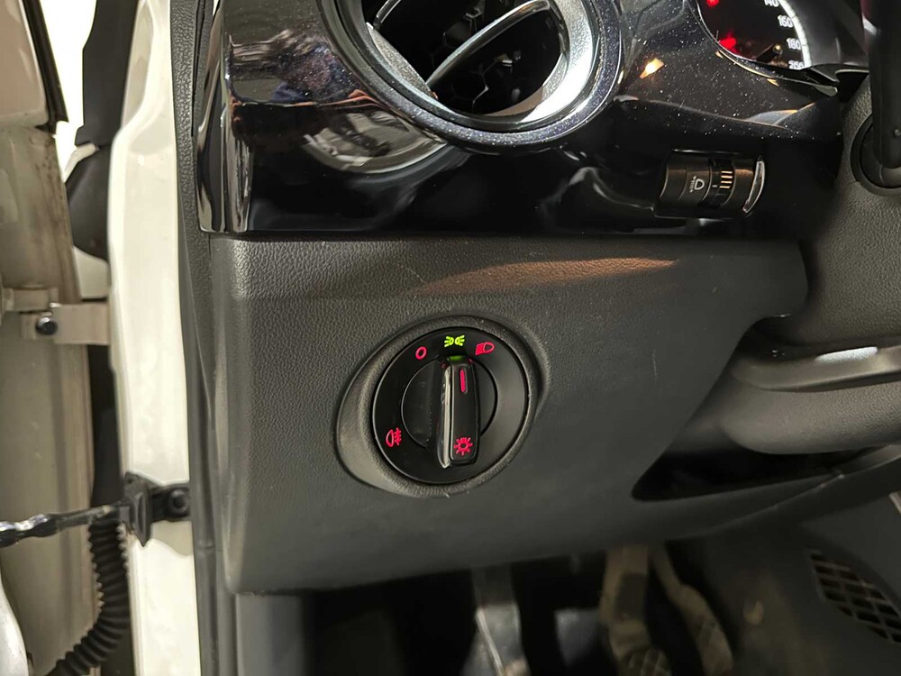 Volkswagen Up! 1.0 move up! BlueMotion 60pk 2013, 2-SZR-70