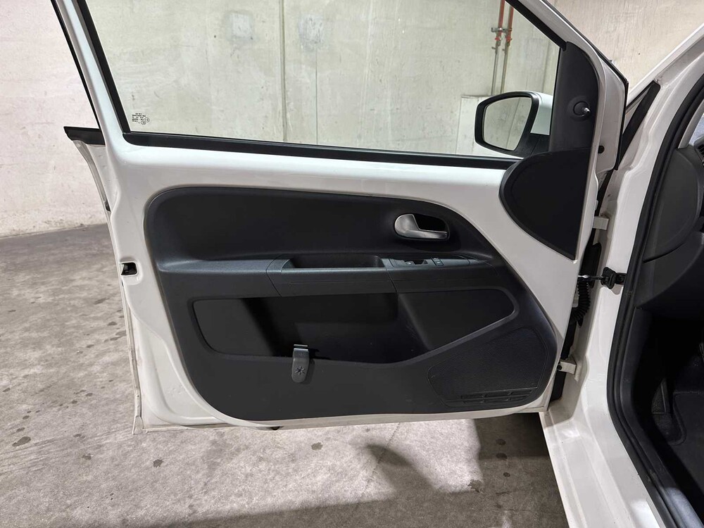 Volkswagen Up! 1.0 move up! BlueMotion 60pk 2013, 2-SZR-70