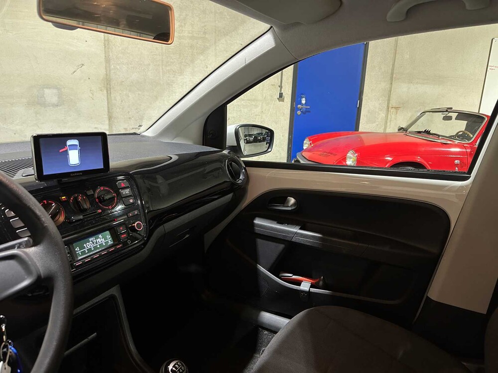 Volkswagen Up! 1.0 move up! BlueMotion 60pk 2013, 2-SZR-70