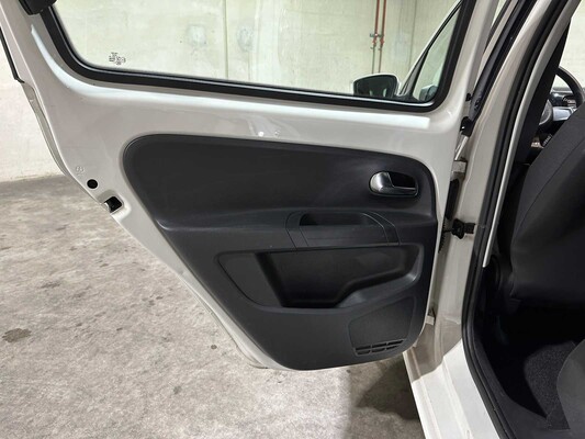Volkswagen Up! 1.0 move up! BlueMotion 60pk 2013, 2-SZR-70