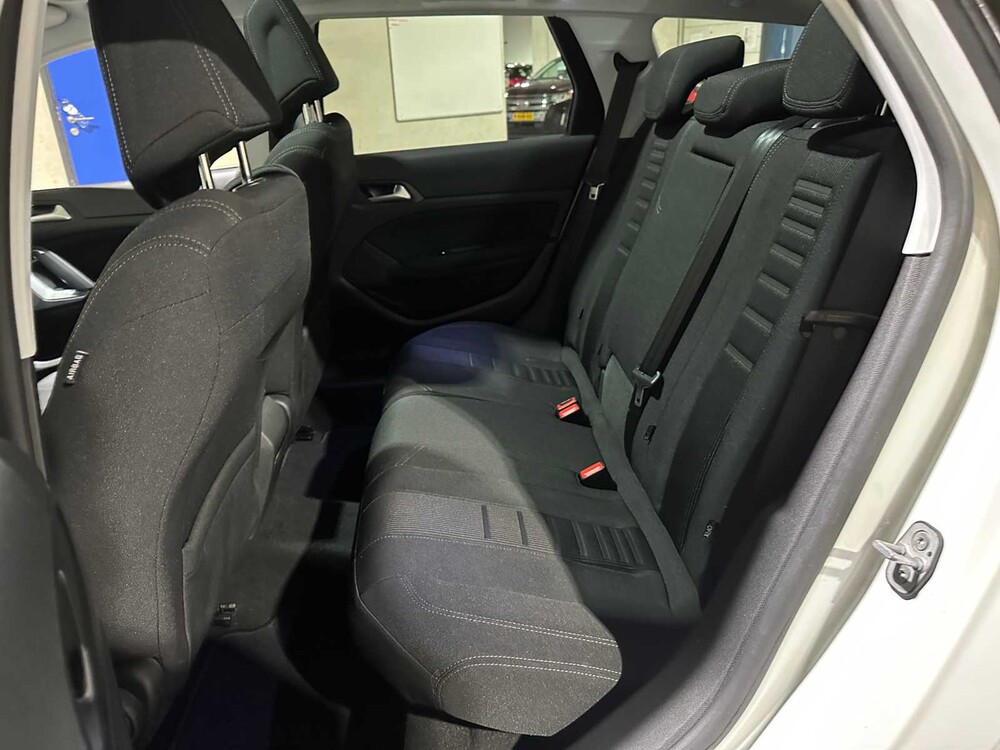 Peugeot 308 SW 1.2 e-THP Allure 131PS 2014 (Automatik), 6-ZDS-85