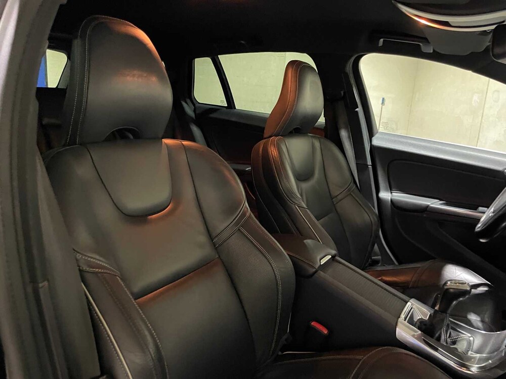 Volvo V60 2.0 D2 Summum 120PS 2015, XF-303-K