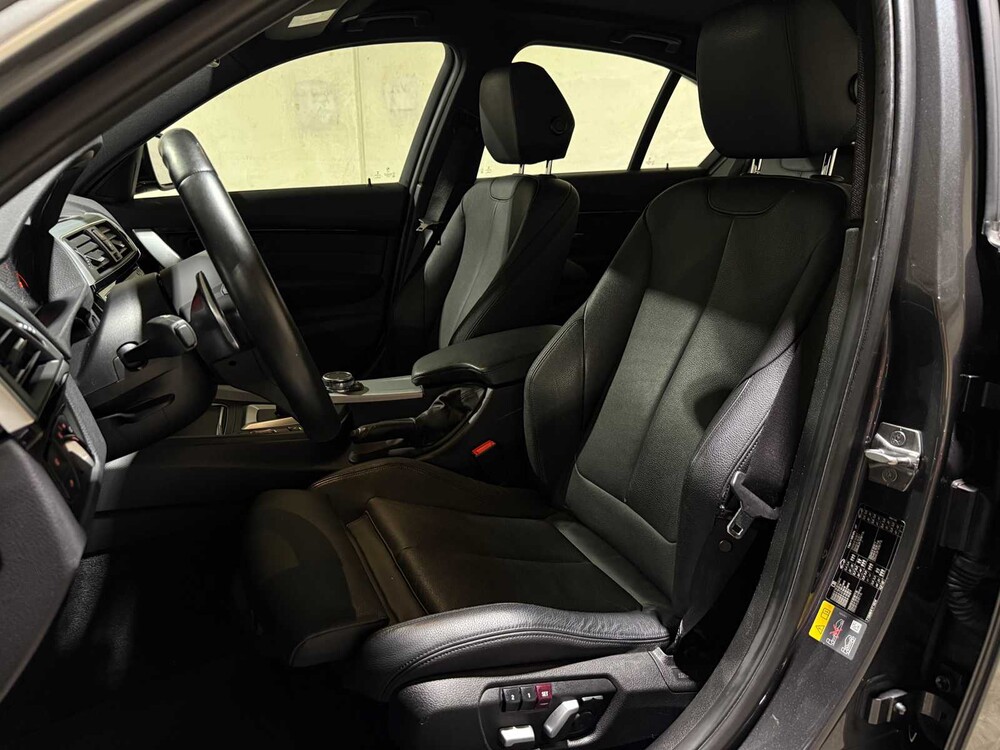 BMW 330e M-Sport High Executive 184PS 2016 3er, JS-229-N